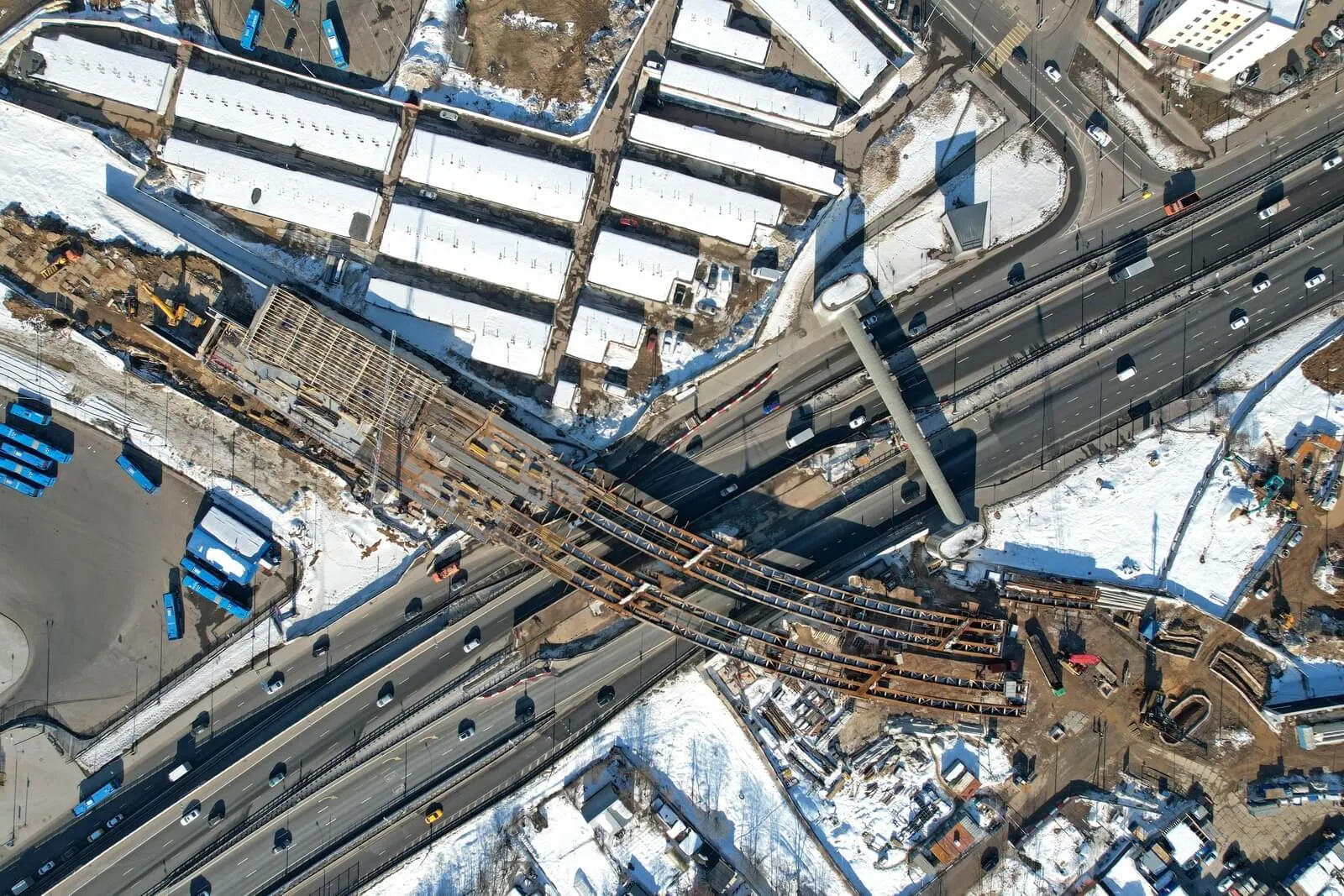 Строительство эстакады Боровское шоссе - Киевское шоссе.