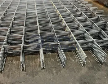 Сетка сварная тяжелая в картах 300х300х10 Сетка сварная тяжелая в картах 300х300х10